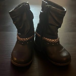 Cat & Jack toddler motto boot